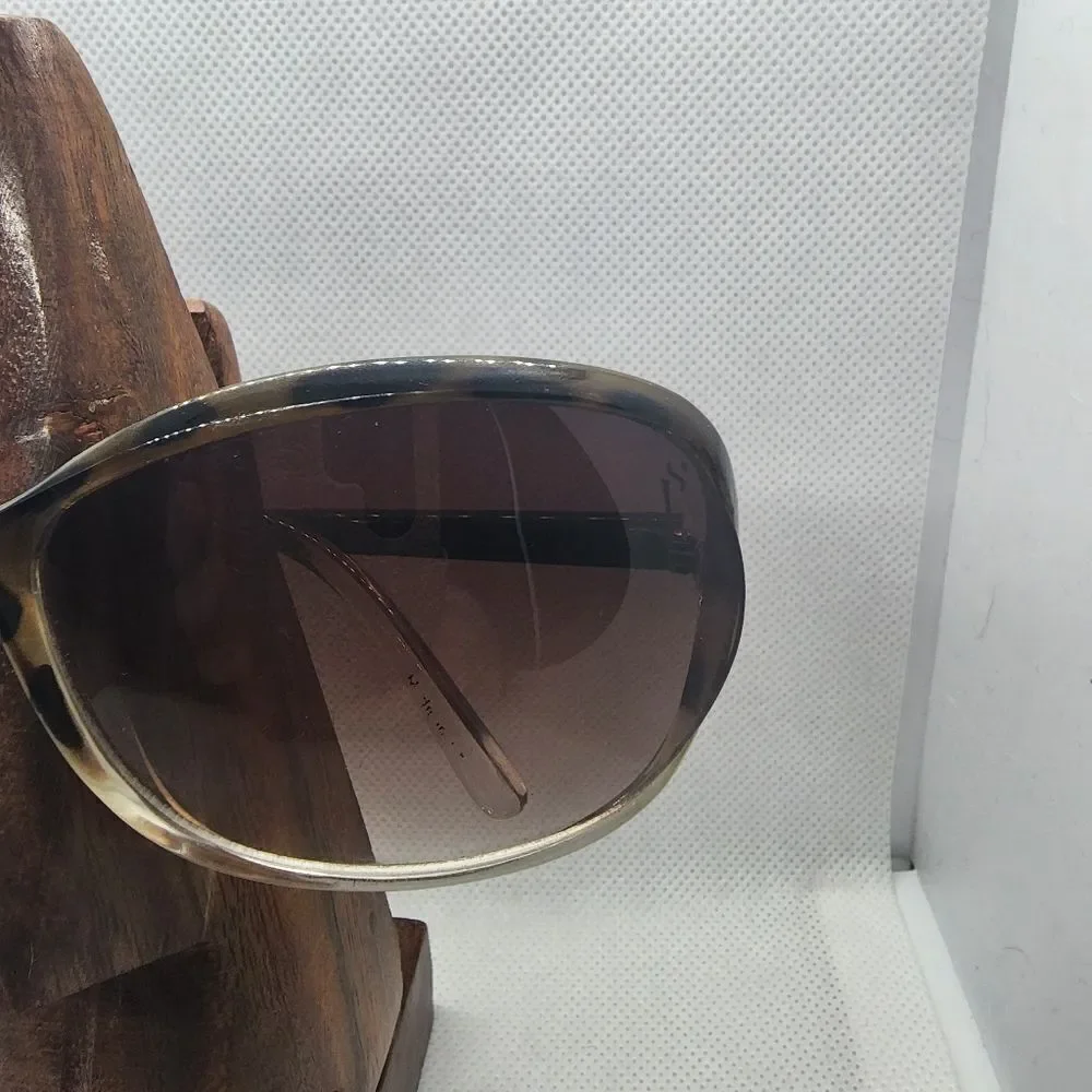 Simply Vera Vera Wang Brown Tortoiseshell Sunglasses
